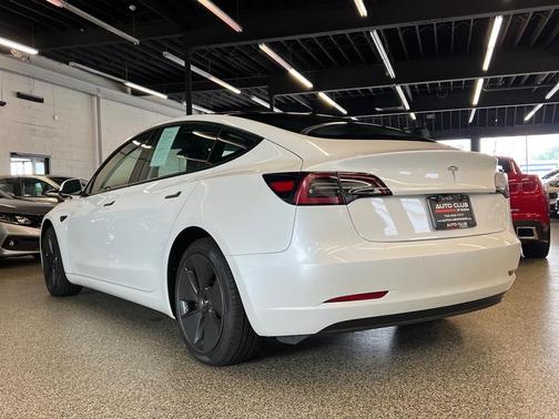 2022 Tesla Model 3 Standard Range