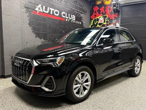 2023 Audi Q3 AWD quattro S line Premium 45 TFSI 4dr SUV