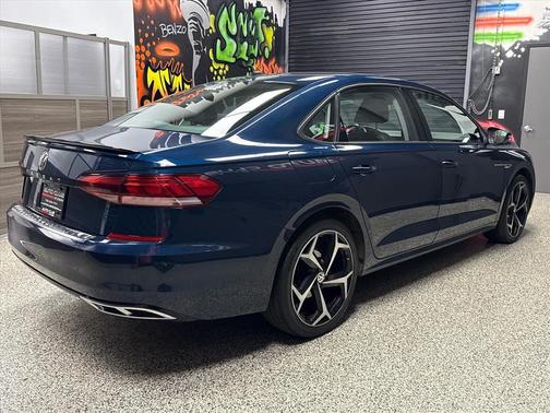 2020 Volkswagen Passat 2.0T R-Line