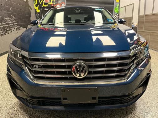 2020 Volkswagen Passat 2.0T R-Line