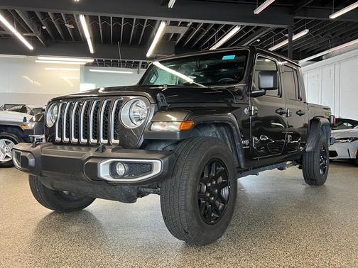2023 Jeep Gladiator Overland