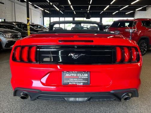 2022 Ford Mustang EcoBoost Premium