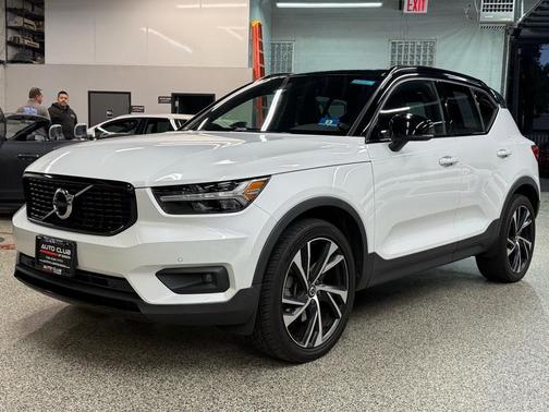 2020 Volvo XC40 T5 R-Design
