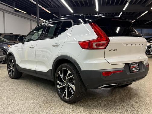 2020 Volvo XC40 T5 R-Design