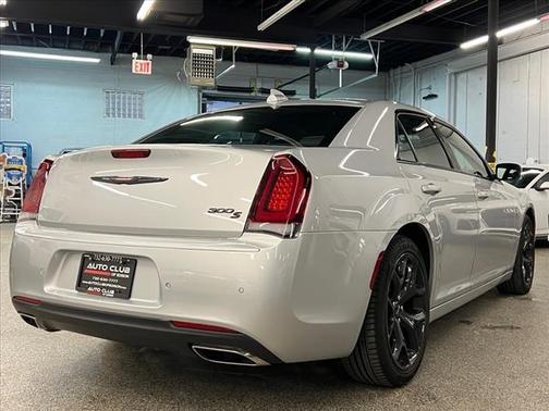 2022 Chrysler 300 S