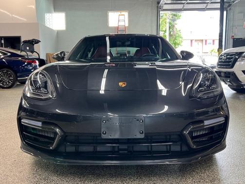 2021 Porsche Panamera GTS