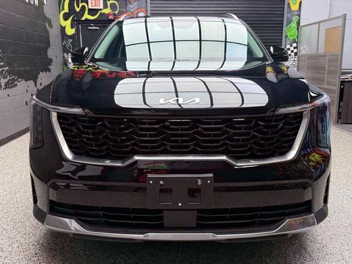 Ebony Black 2024 Kia Sorento S