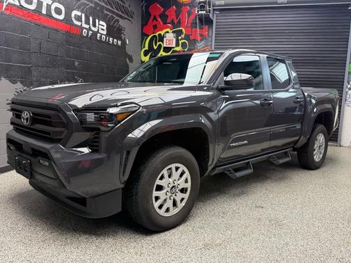 Underground (1l7) 2026 Toyota Tacoma SR5
