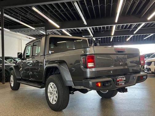 2023 Jeep Gladiator Sport S