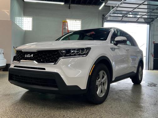 2023 Kia Sorento LX