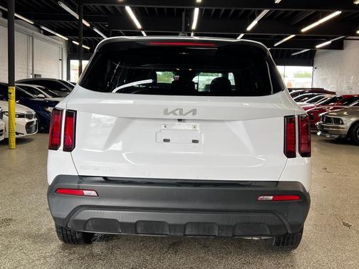2023 Kia Sorento LX