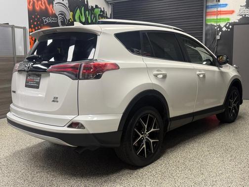 2016 Toyota RAV4 SE