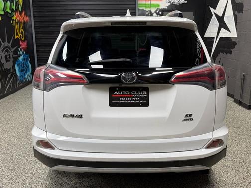 2016 Toyota RAV4 SE