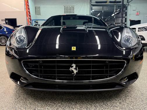 2011 Ferrari California Base