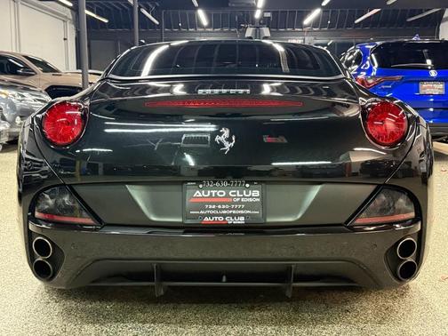 2011 Ferrari California Base