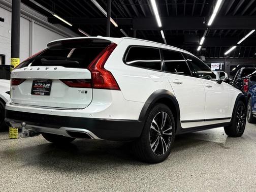 2018 Volvo V90 Cross Country T5