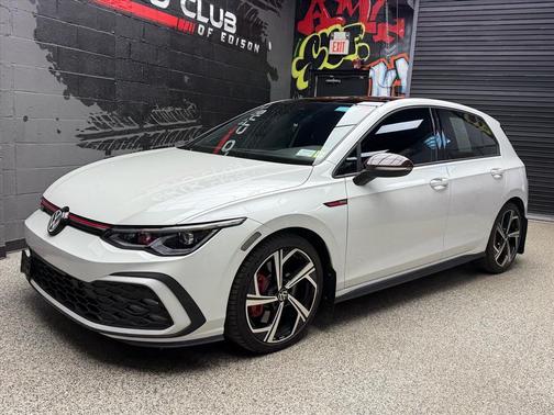 2024 Volkswagen Golf GTI 2.0T SE DSG