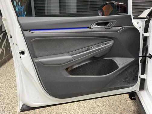 2024 Volkswagen Golf GTI 2.0T SE DSG