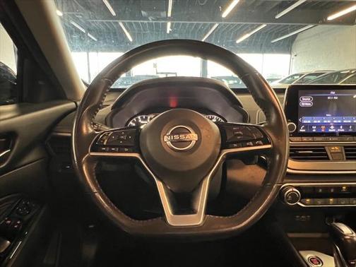 2023 Nissan Altima SR FWD