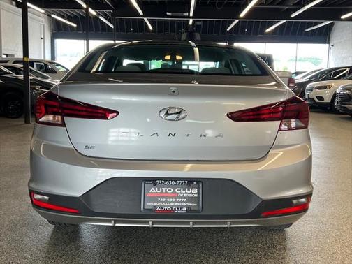2020 Hyundai ELANTRA SE