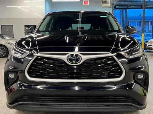2021 Toyota Highlander LE