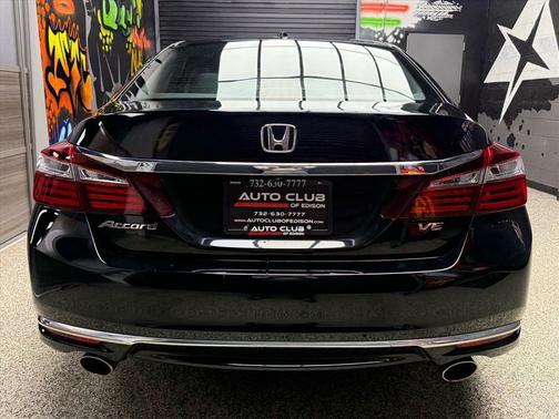 2017 Honda Accord EX-L w/Navigation & Honda Sensing