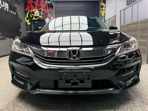 2017 Honda Accord EX-L w/Navigation & Honda Sensing