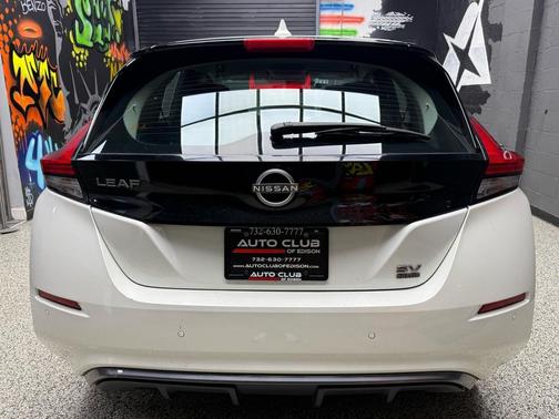 Pearl White Tricoat 2023 Nissan Leaf SV PLUS 60 kWh
