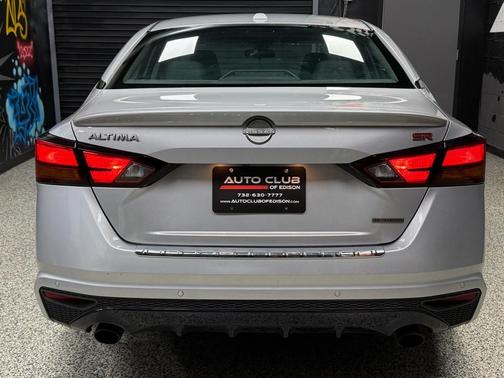 2023 Nissan Altima SR VC-Turbo FWD