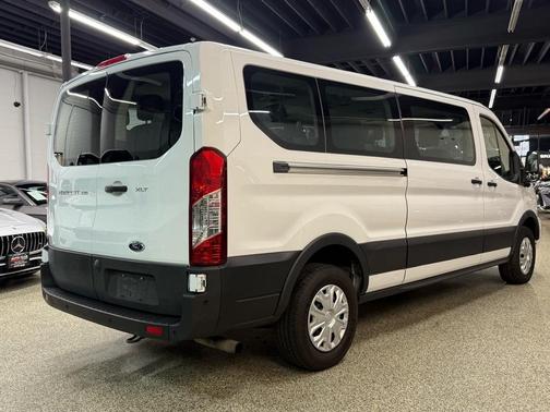 2022 Ford Transit-350 XLT