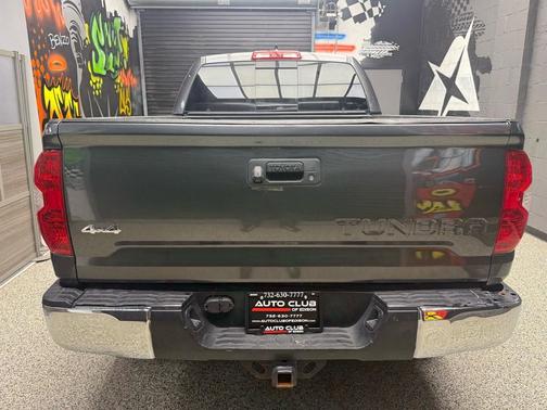 Magnetic Gray Metallic (1g3) 2020 Toyota Tundra SR5