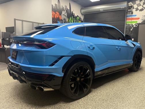 2024 Lamborghini Urus S