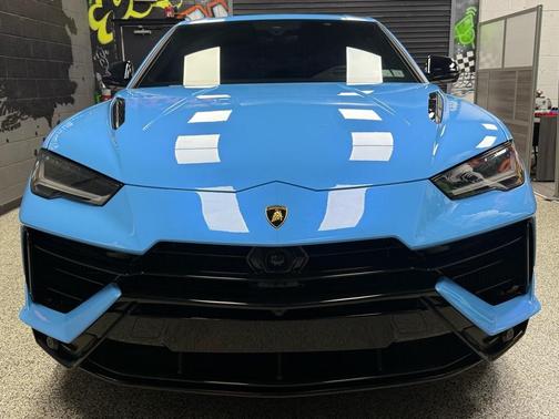 2024 Lamborghini Urus S