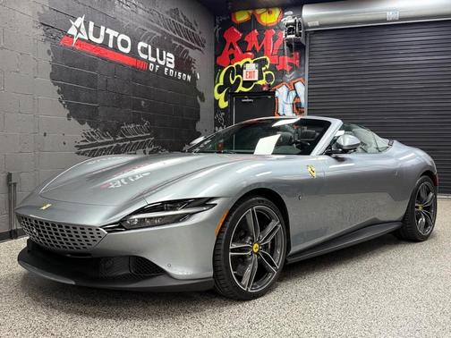 2025 Ferrari Roma Spider 2dr Convertible
