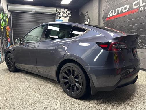 2021 Tesla Model Y AWD Long Range 4dr Crossover