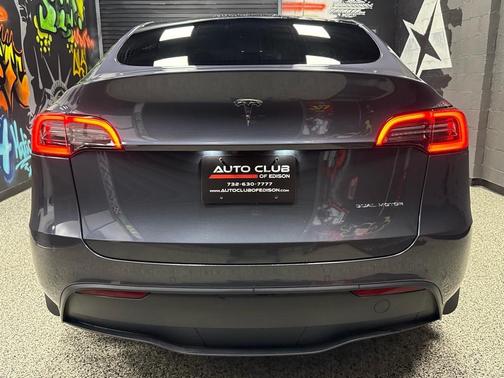 2021 Tesla Model Y AWD Long Range 4dr Crossover