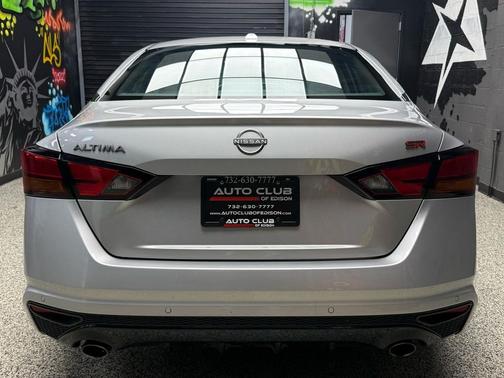Brilliant Silver Metallic (k23) 2024 Nissan Altima SR FWD