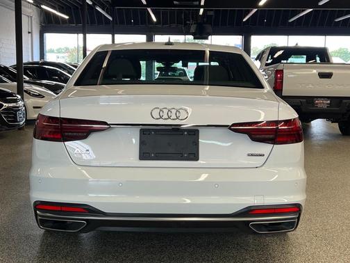 2023 Audi A4 45 S line Premium Plus