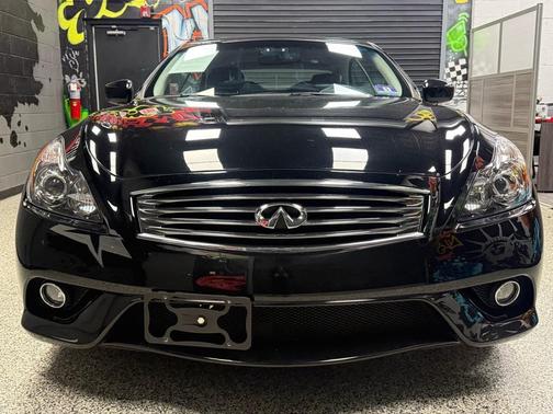 2015 INFINITI Q60 Base