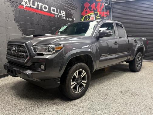 2016 Toyota Tacoma TRD Sport
