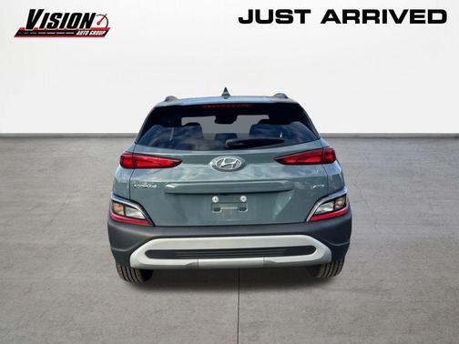 2022 Hyundai KONA SEL