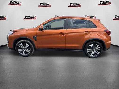 Sunshine Orange Metallic 2024 Mitsubishi Outlander Sport