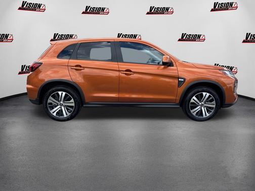Sunshine Orange Metallic 2024 Mitsubishi Outlander Sport