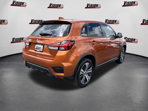 Sunshine Orange Metallic 2024 Mitsubishi Outlander Sport