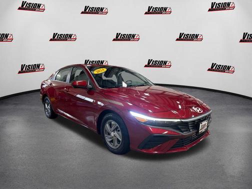 2024 Hyundai ELANTRA SE