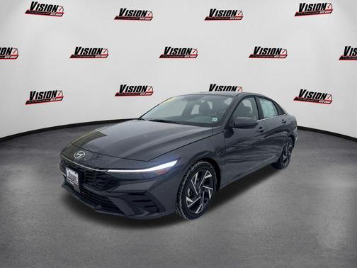 2025 Hyundai ELANTRA SEL