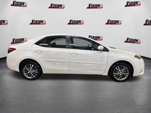 Super White 2014 Toyota Corolla LE Plus