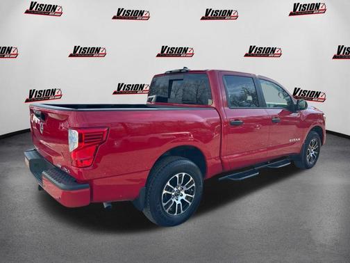 2024 Nissan Titan SV