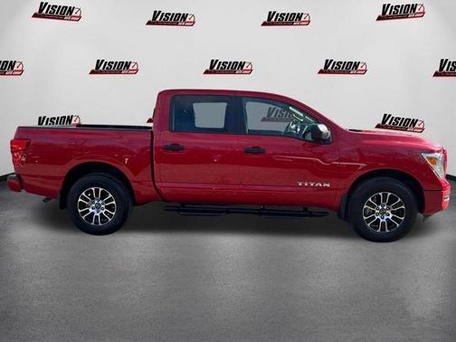 2024 Nissan Titan SV