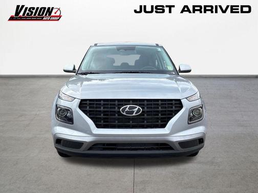 Shimmering Silver 2026 Hyundai VENUE SE